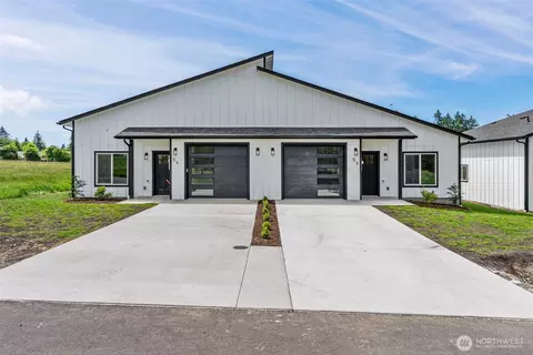 5 Anchor Loop Way #A, Cathlamet, WA 98612