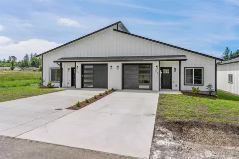 5 Anchor Loop Way #B, Cathlamet, WA 98612