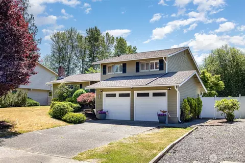 13605 SE 233rd St, Kent, WA 98042