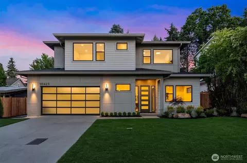 10425 NE 28th Pl, Bellevue, WA 98004