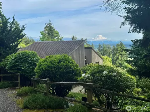 5213 Monta Vista Dr E, Edgewood, WA 98372