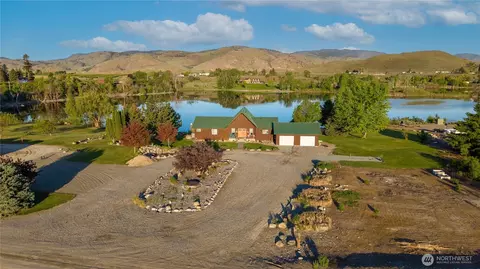 7 Sunset Lakes Rd, Omak, WA 98841