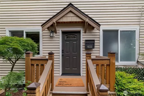 400 Aloha St, Seattle, WA 98109