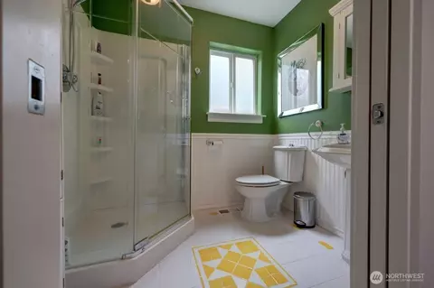 Bath - 32500 G St, Ocean Park, WA 98640 photo 1 of 5