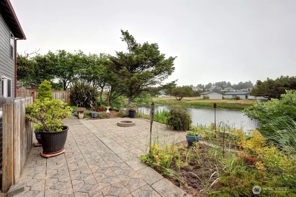 Exterior - 32500 G St, Ocean Park, WA 98640 photo 5 of 5