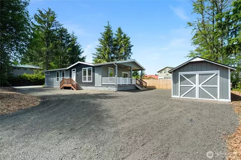 712 Syzygy Ct SE, Ocean Shores, WA 98569