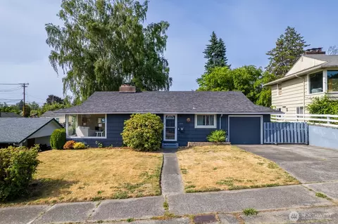 2312 E 17th St, Bremerton, WA 98310