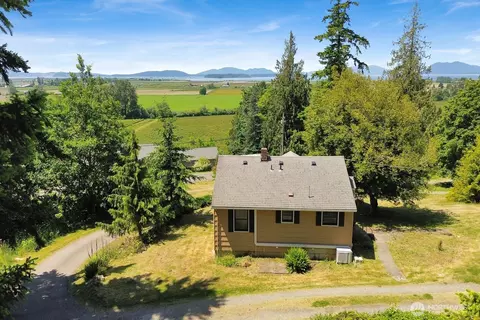 16071 Colony Rd, Bow, WA 98232