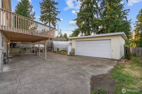 Exterior - 2319 Gale Pl, Everett, WA 98203 photo 4 of 11