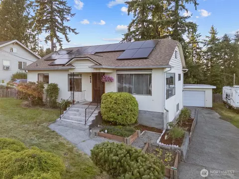 Exterior - 2319 Gale Pl, Everett, WA 98203 photo 3 of 11