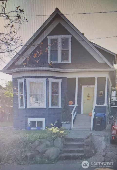 6753 18th Ave NW, Seattle, WA 98117
