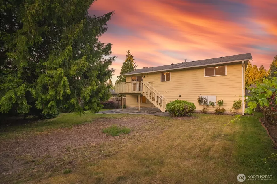 Exterior - 33513 35th Ave SW, Federal Way, WA 98023 photo 3 of 6