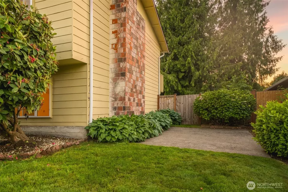 Exterior - 33513 35th Ave SW, Federal Way, WA 98023 photo 6 of 6