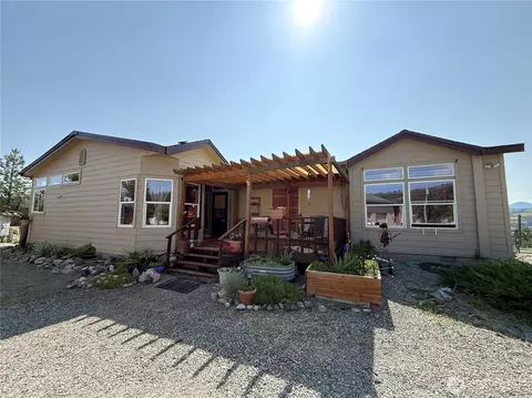 2 Meadow Lark Ln, Republic, WA 99166