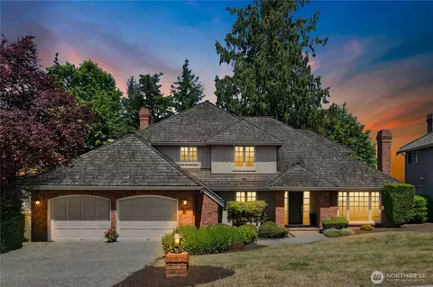 22524 SE 46th Pl, Sammamish, WA 98075