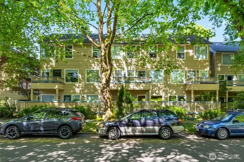 1717 16th Ave #10, Seattle, WA 98122