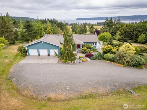 93 Old Schoolhouse Rd, Sequim, WA 98382