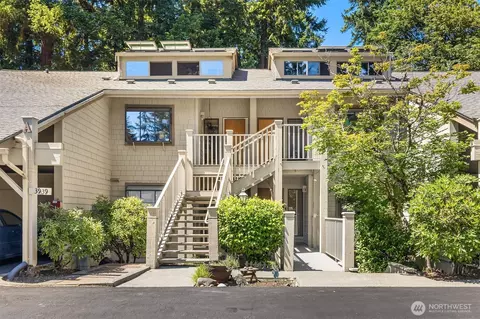 3939 108th Ave NE #A104, Bellevue, WA 98004