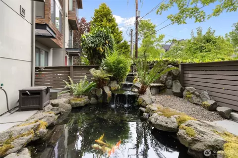 Exterior - 201 20th Ave E, Seattle, WA 98112 photo 3 of 8