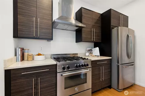 Kitchen - 201 20th Ave E, Seattle, WA 98112 photo 4 of 5