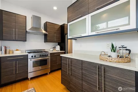 Kitchen - 201 20th Ave E, Seattle, WA 98112 photo 2 of 5