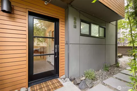 Entry Way - 201 20th Ave E, Seattle, WA 98112 photo 2 of 6