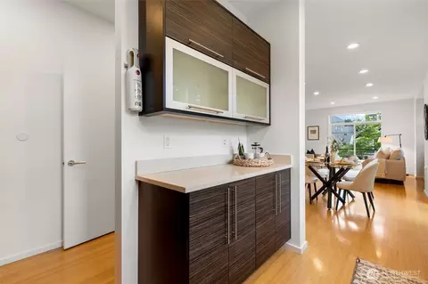 Entry Way - 201 20th Ave E, Seattle, WA 98112 photo 5 of 6