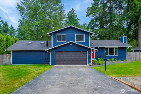 12415 Edgemere Dr SW, Lakewood, WA 98499