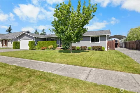 1875 Florence St, Enumclaw, WA 98022 photo 3