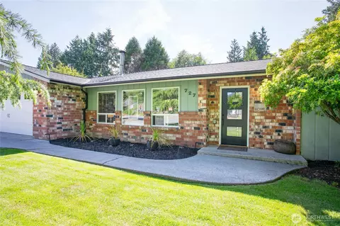 727 Upland Dr, Mount Vernon, WA 98273