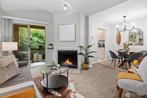 5300 Harbour Pointe Blvd #311B, Mukilteo, WA 98275