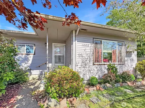 1008 F St, Centralia, WA 98531