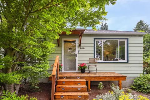 2706 SW Elmgrove St, Seattle, WA 98126