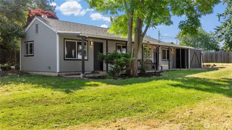 50 SE Oleary St, Oak Harbor, WA 98277