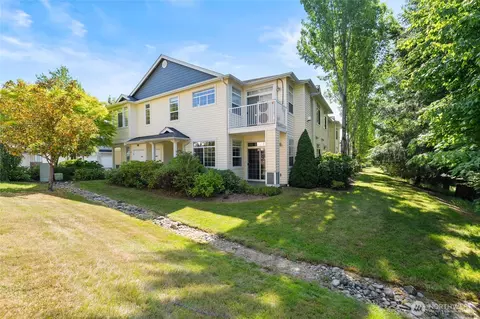 1855 SE Trossachs Blvd #2001, Sammamish, WA 98075