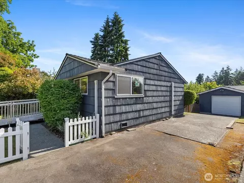 14324 Wayne Pl N, Seattle, WA 98133