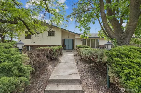 959 Brickner Rd, College Place, WA 99324
