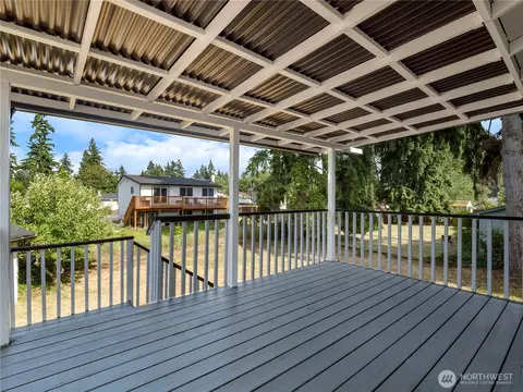 Exterior - 17301 6th Ave E, Spanaway, WA 98387 photo 3 of 5