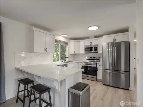 Kitchen - 17301 6th Ave E, Spanaway, WA 98387 photo 2 of 2