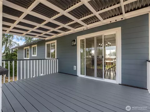 Exterior - 17301 6th Ave E, Spanaway, WA 98387 photo 2 of 5
