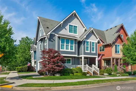 795 NE 2nd St, North Bend, WA 98045