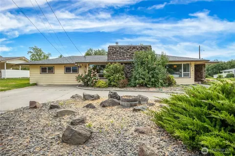 2036 George Washington Way, Richland, WA 99352