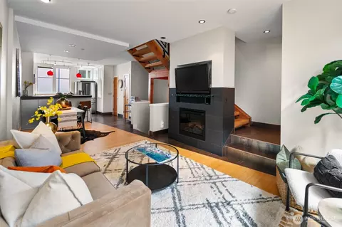 3629 Dayton Ave N #B, Seattle, WA 98103