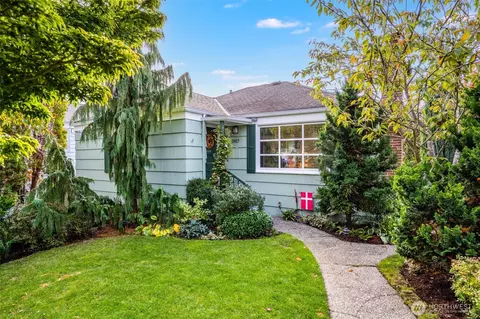 1417 NE 70th St, Seattle, WA 98115