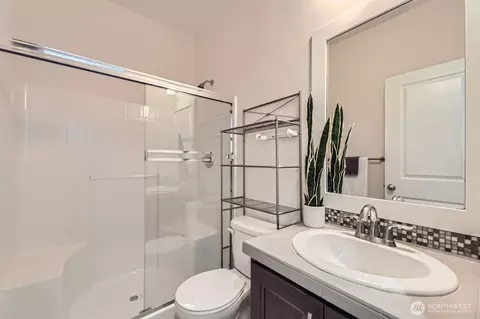 Bath - 3613 198th Pl SE, Bothell, WA 98012 photo 1 of 4