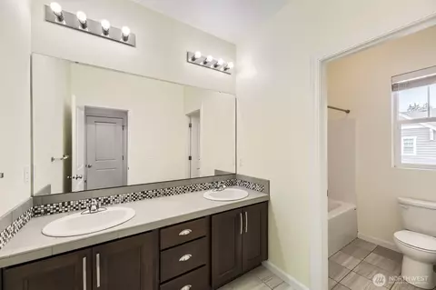 Bath - 3613 198th Pl SE, Bothell, WA 98012 photo 4 of 4