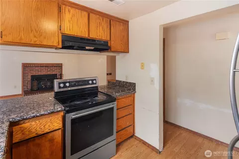 Kitchen - 7402 7th Dr W, Everett, WA 98203 photo 1 of 4