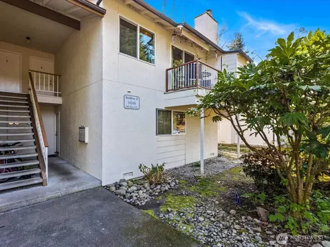 14148 74th Pl NE #12C, Kirkland, WA 98034
