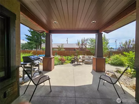 Exterior - 512 May St, Twisp, WA 98856 photo 5 of 13