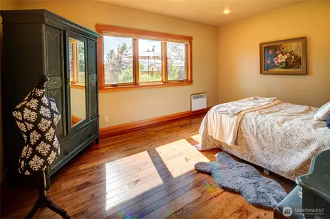 Bedroom - 512 May St, Twisp, WA 98856 photo 3 of 6